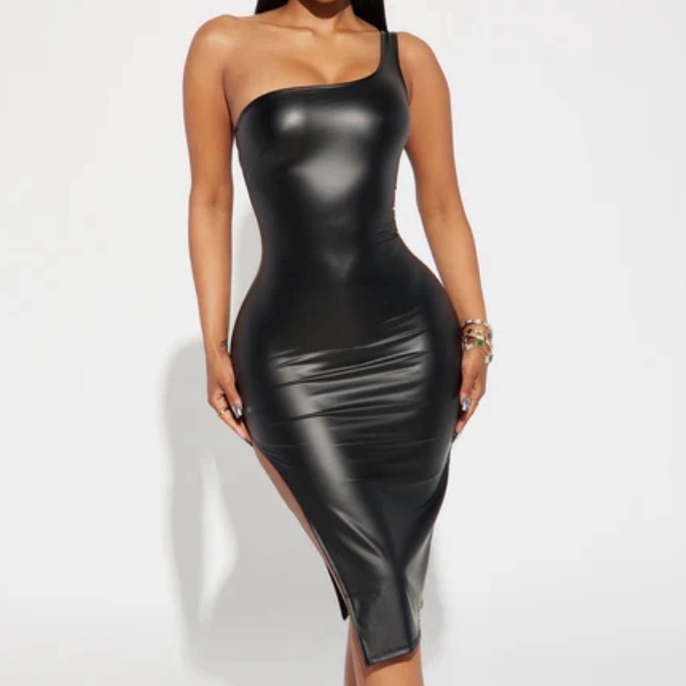 Fashion Nova Elegant Black One-Shoulder Dress